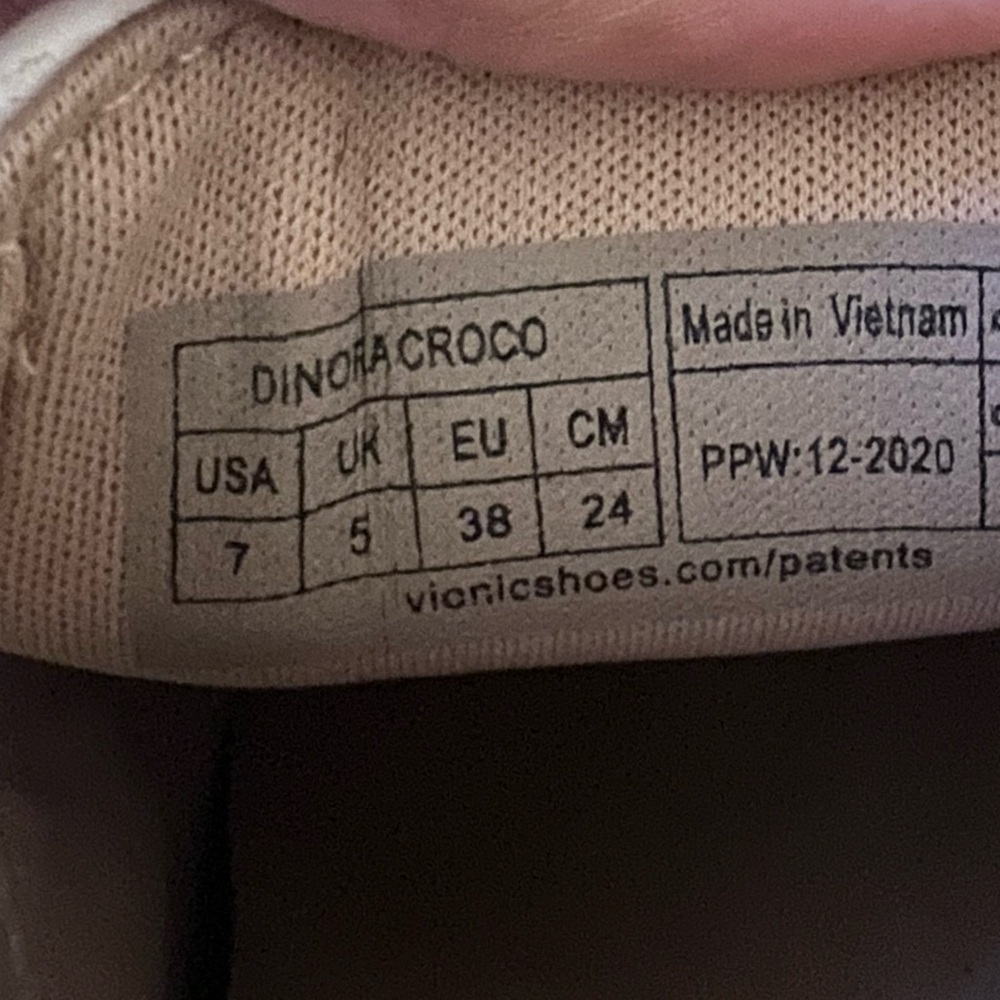 Vionic Dinora White Croc-Embossed Slip-On Sneakers size 7 - Picture 8 of 8